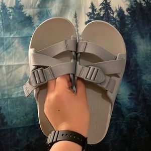 Chaco Chillos Slides